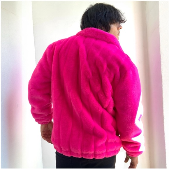 Men's Fashion Hot Pink Faux Fur Fuzzy Coat NWT - Picture 2 of 5